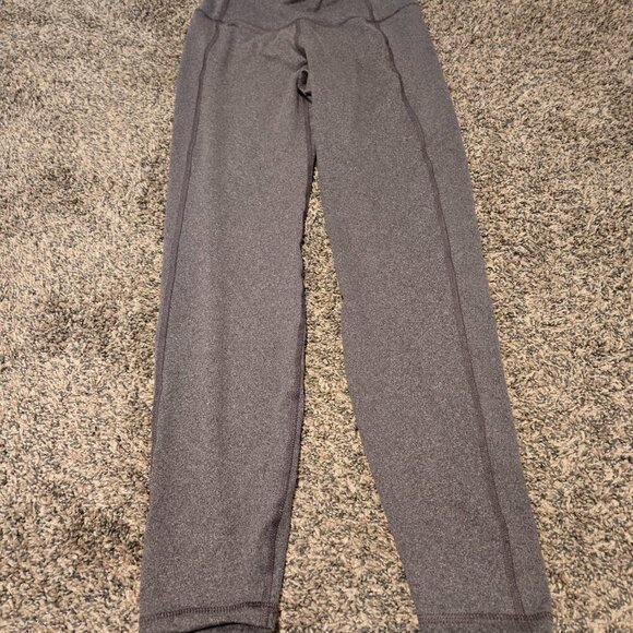NWOT All in Motion Gray High Rise 7/8 Leggings S - Picture 2 of 4